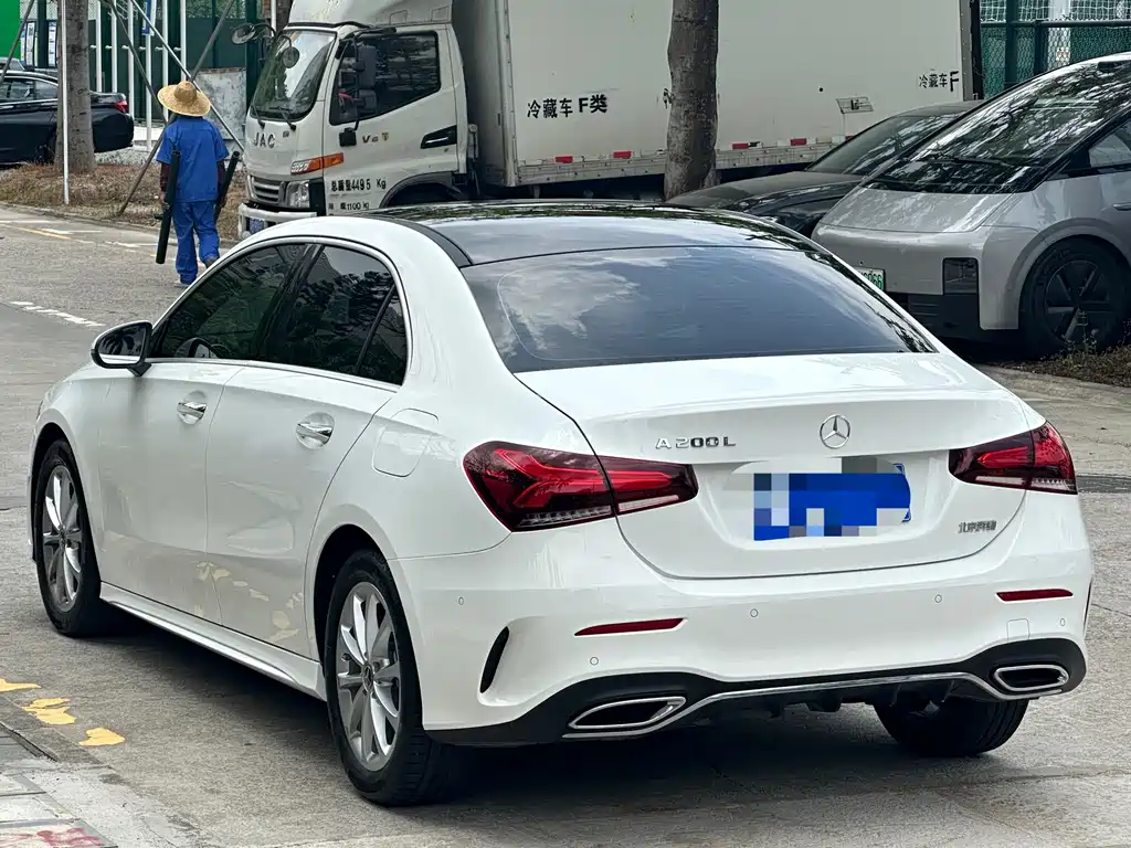 Mercedes-Benz A-Class 2022 — фото 4