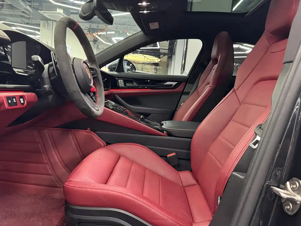 Porsche Panamera 2025