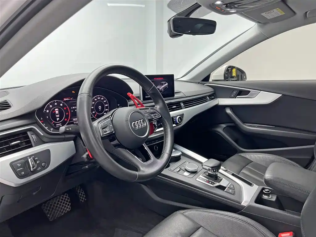 Audi A4L 2018 — фото 14