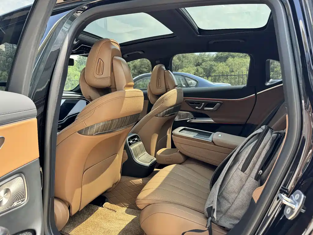 Mercedes-Benz E-Class 2025