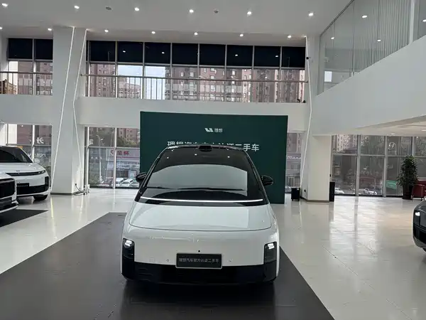 Li Auto MEGA 2024