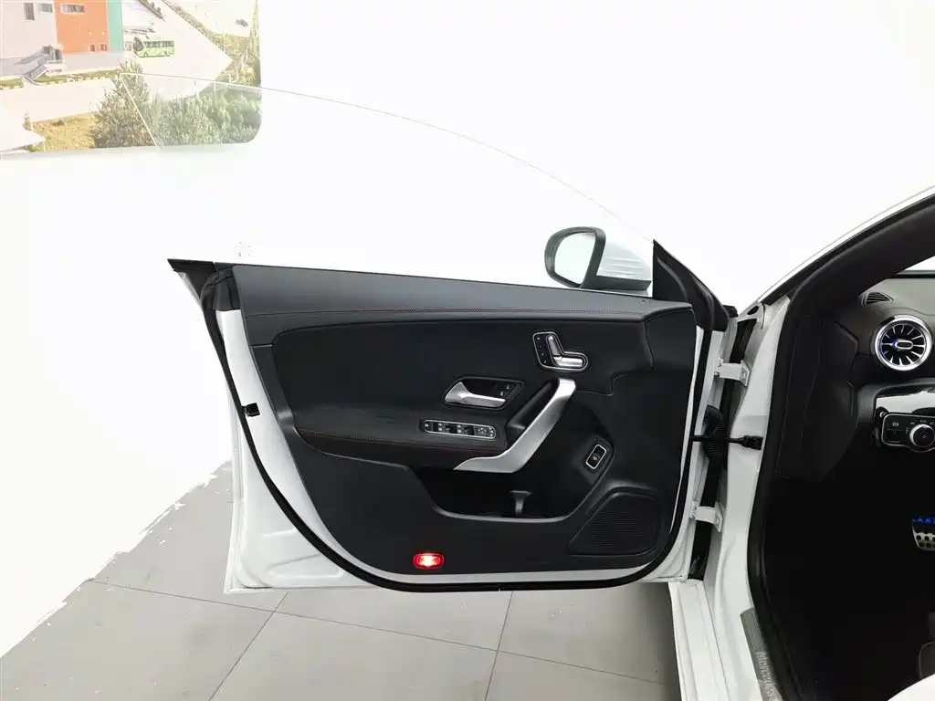 Mercedes-Benz CLA 2020 — фото 8
