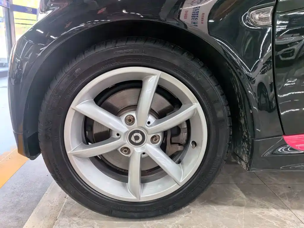 smart Fortwo 2015 — фото 11