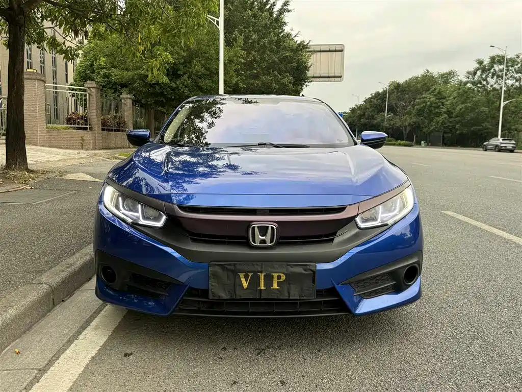 Honda Civic 2017 — фото 2