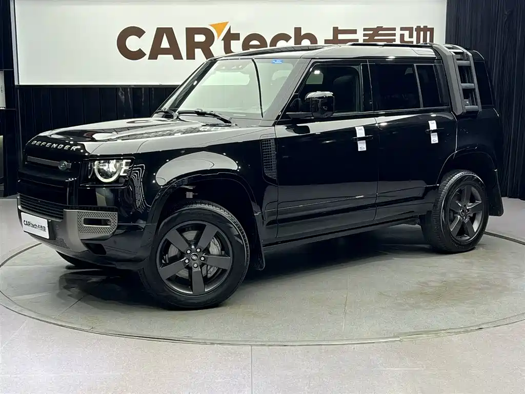 Land Rover Defender 2024 — фото 1