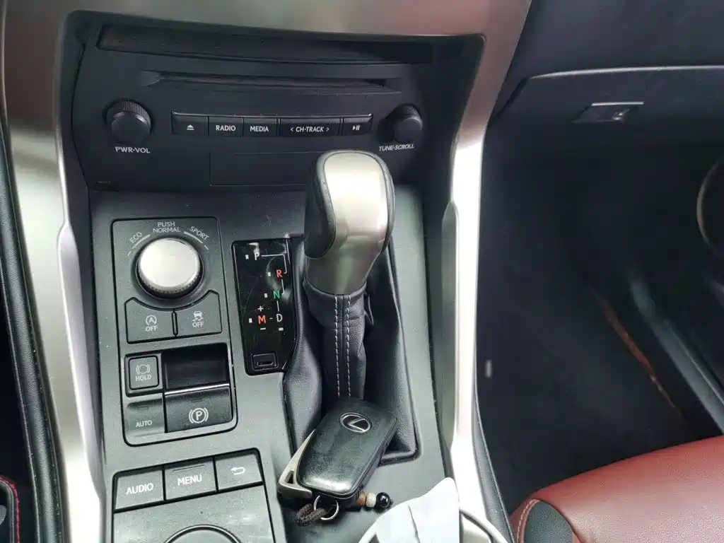 Lexus NX 2016