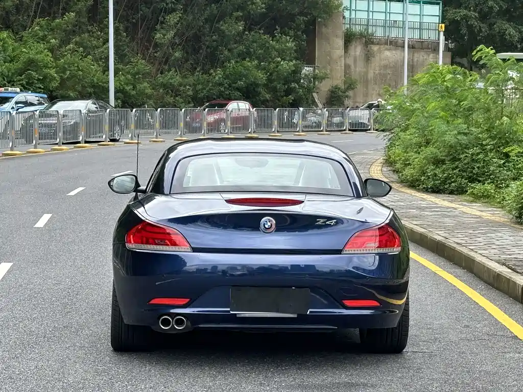 BMW Z4 2015 — фото 23