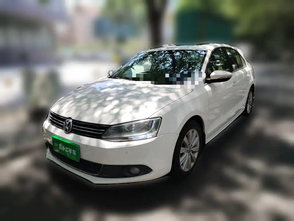 Volkswagen Sagitar 2014