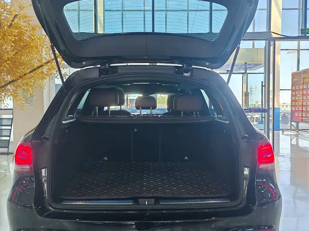 Mercedes-Benz GLC 2020 — фото 23