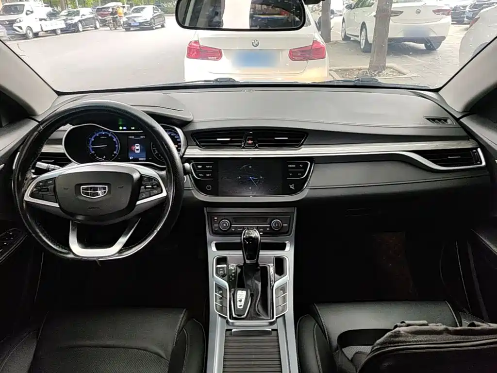 Geely Emgrand 2019 — фото 10