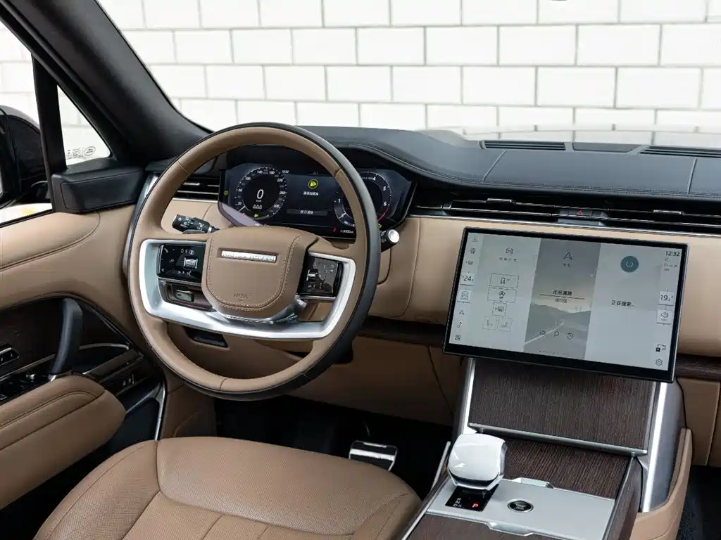 Land Rover Range Rover 2024 — фото 11