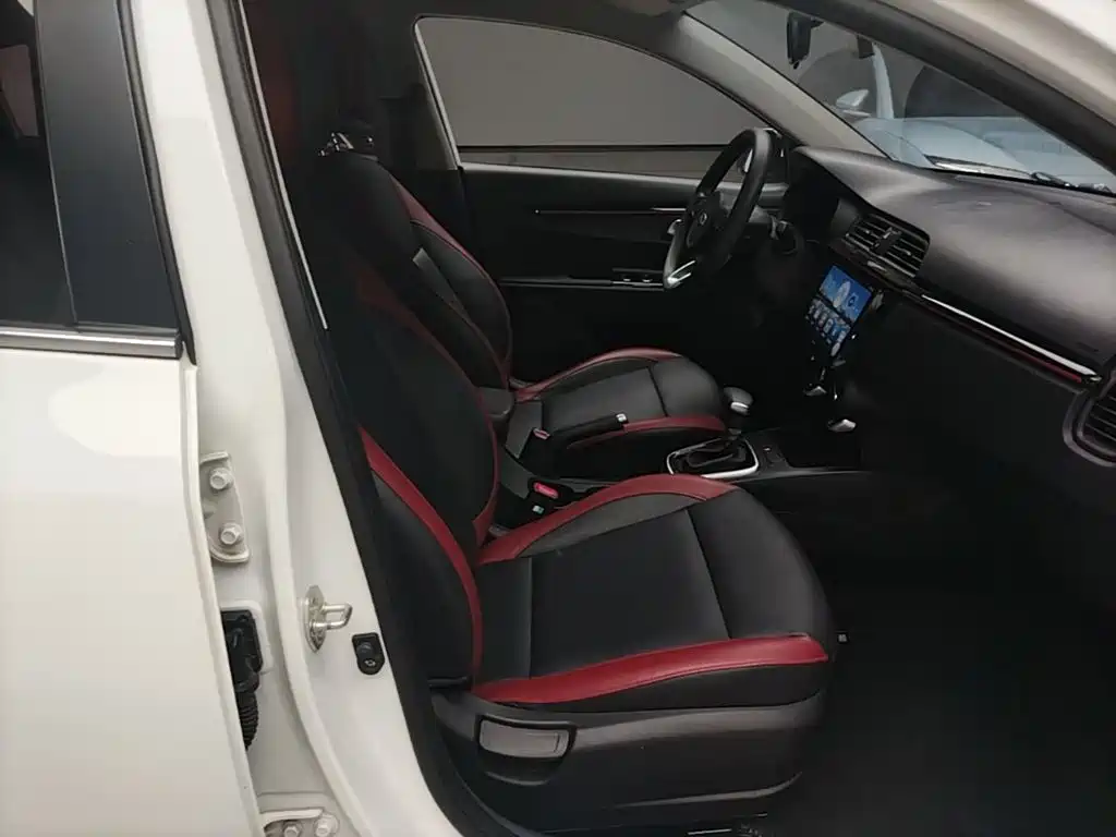 Kia KX Cross 2018 — фото 25
