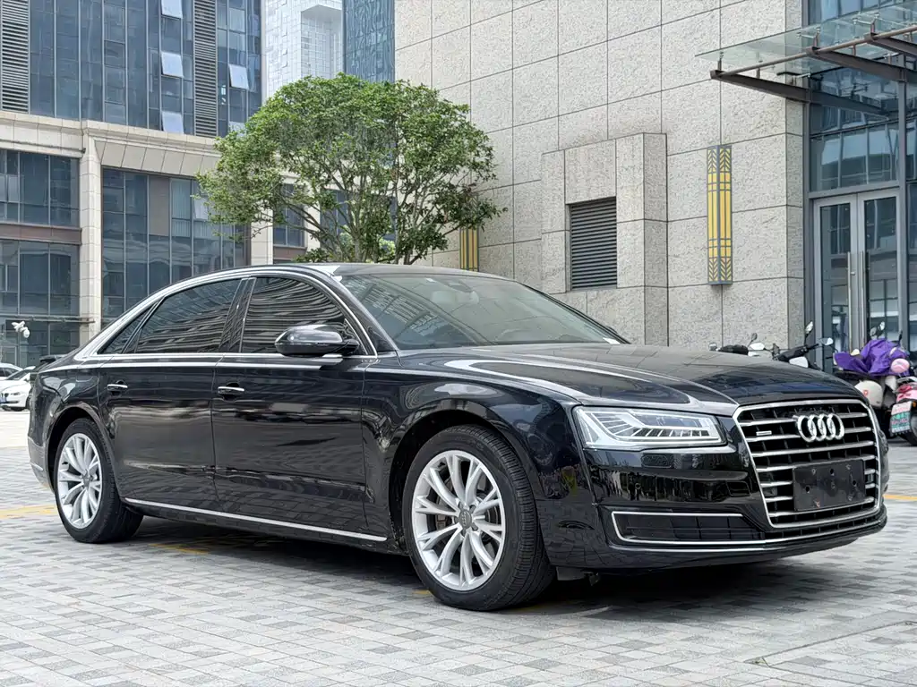 Audi A8 2015 — фото 3