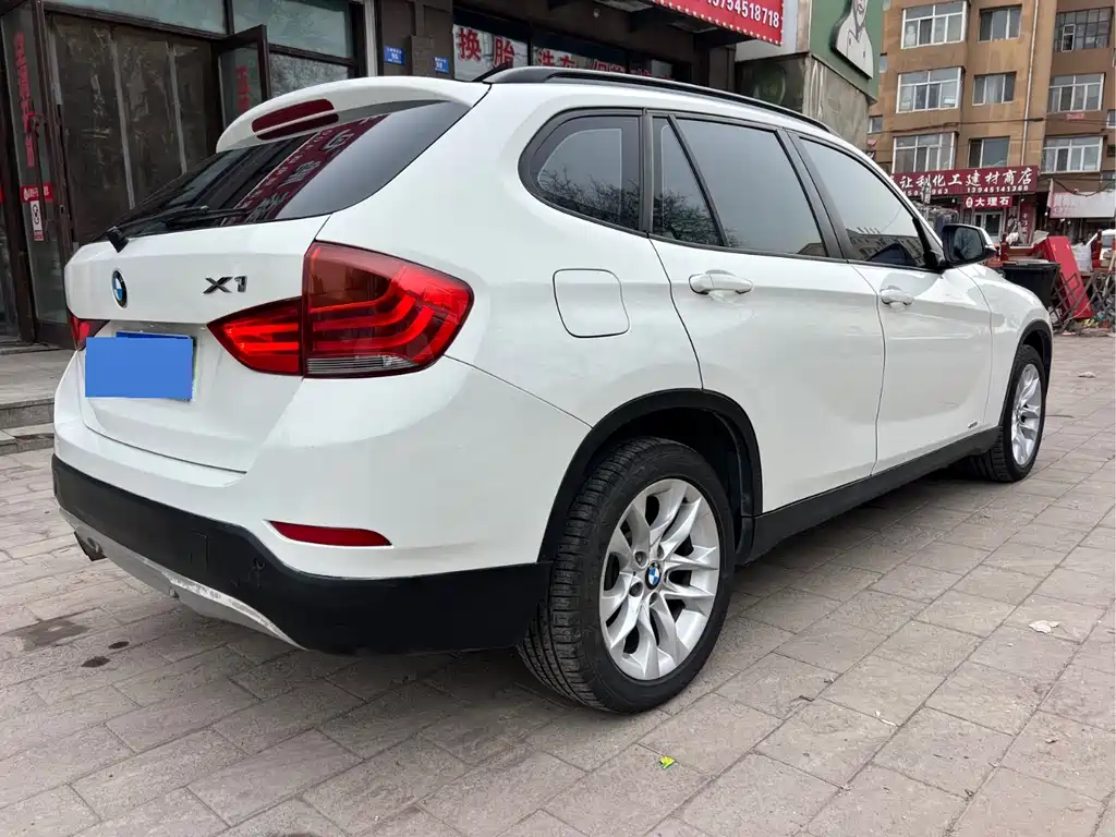 BMW X1 2014 — фото 4