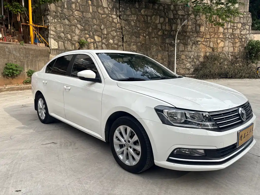 Volkswagen Lavida 2015 — фото 2