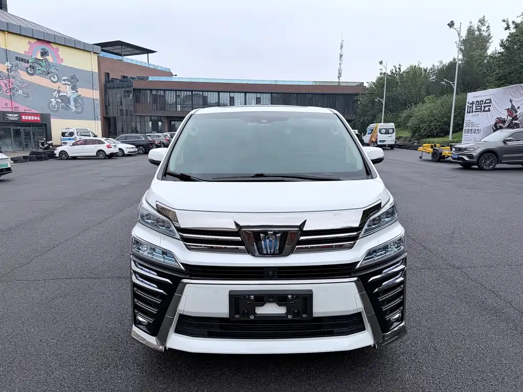 Toyota Vellfire 2022 — фото 6