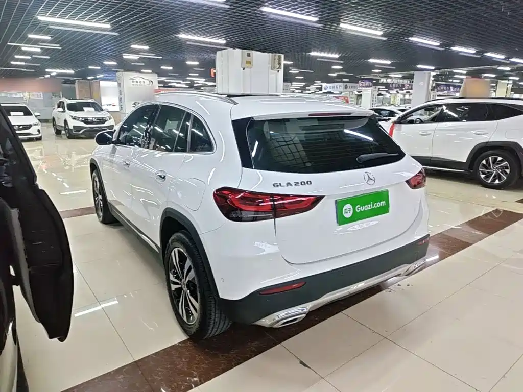 Mercedes-Benz GLA 2021