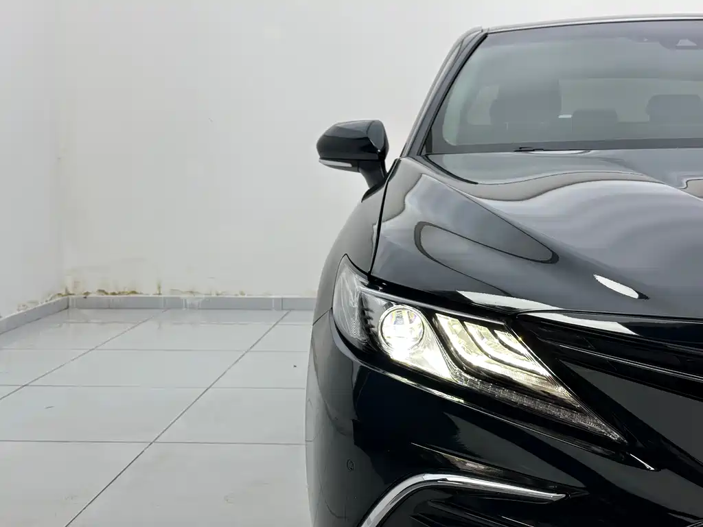 Toyota Camry 2021 — фото 10