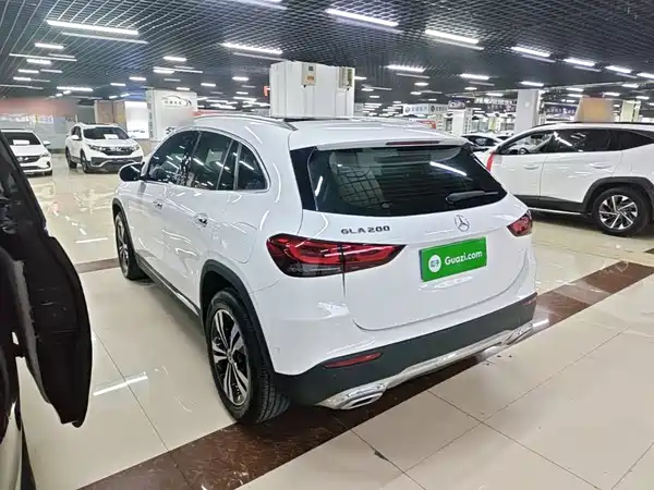 Mercedes-Benz GLA 2021