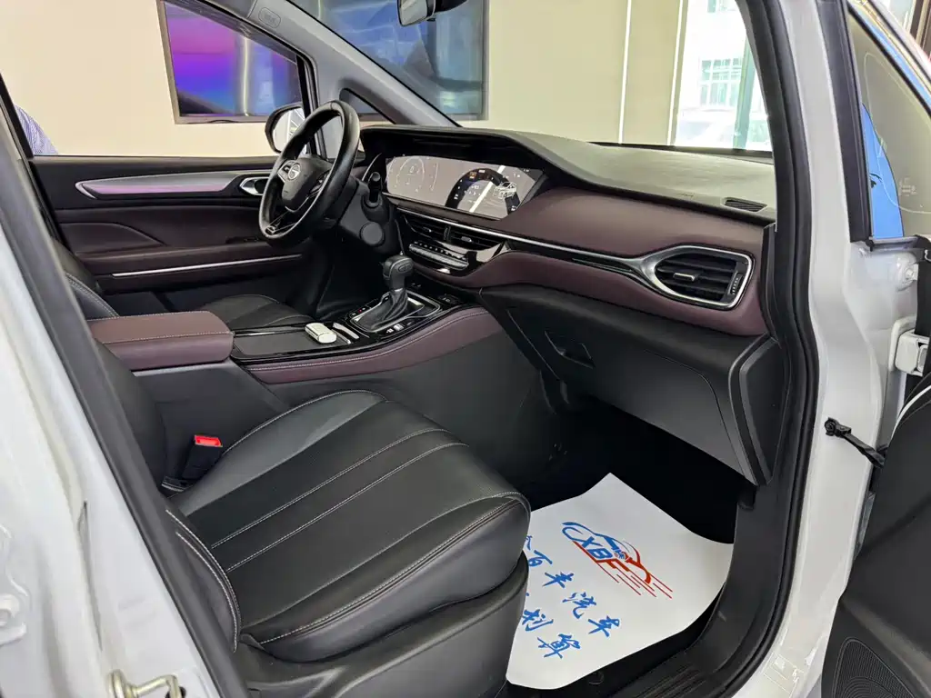 GAC Motor Trumpchi M6 2025 — фото 6