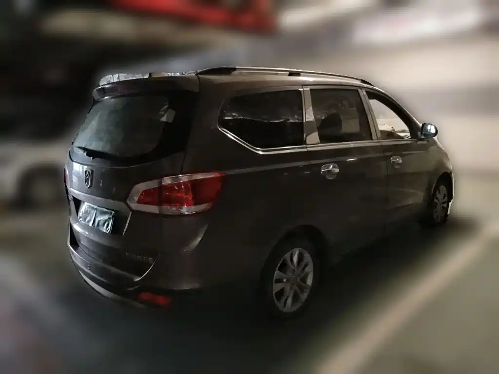 Baojun 730 2015
