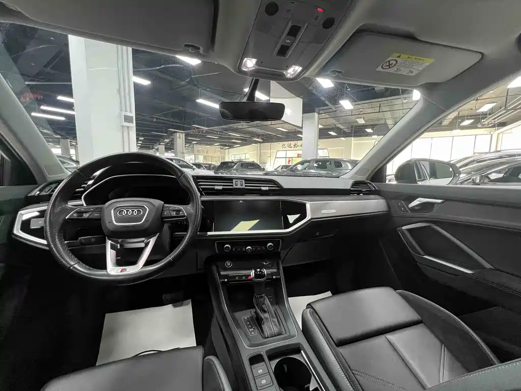 Audi Q3 Sportback 2023 — фото 26
