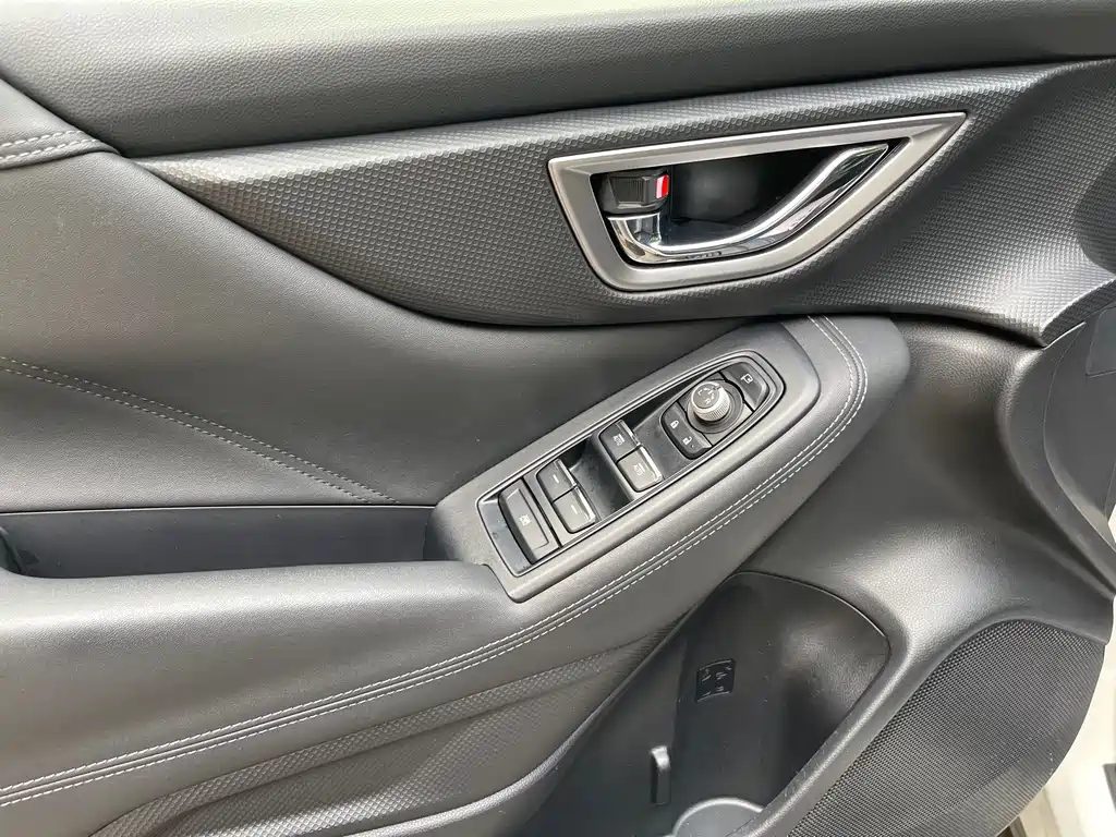Subaru Forester 2019 — фото 8