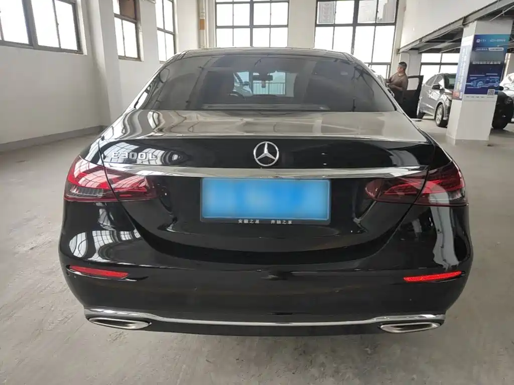 Mercedes-Benz E-Class 2022
