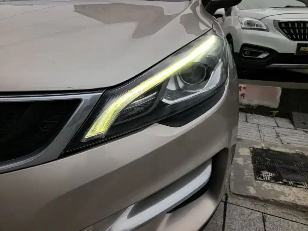 Geely Emgrand GS 2017 — фото 24