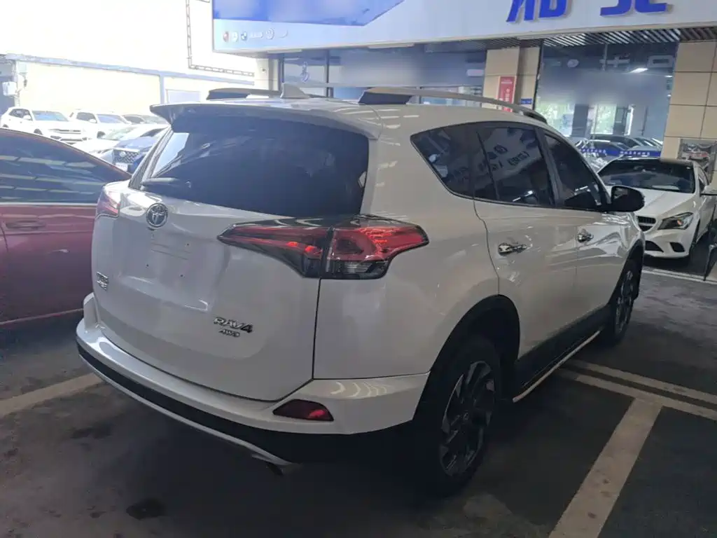 Toyota RAV4 2017