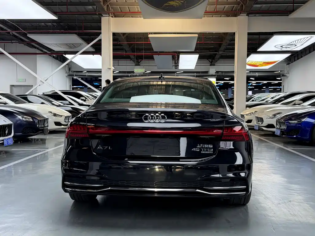 Audi A7L 2024 — фото 22