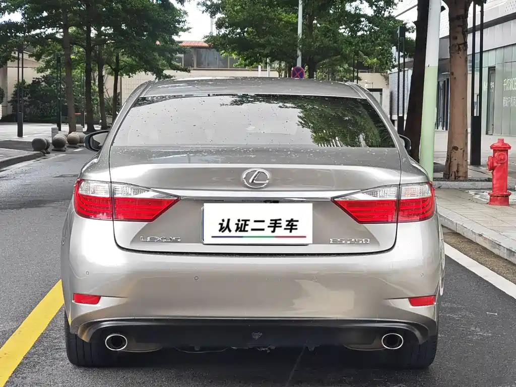 Lexus ES 2014