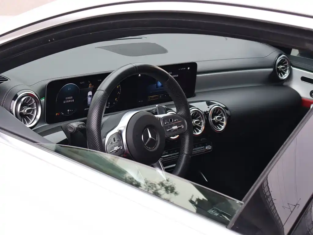 Mercedes-Benz A-Class AMG 2021 — фото 18