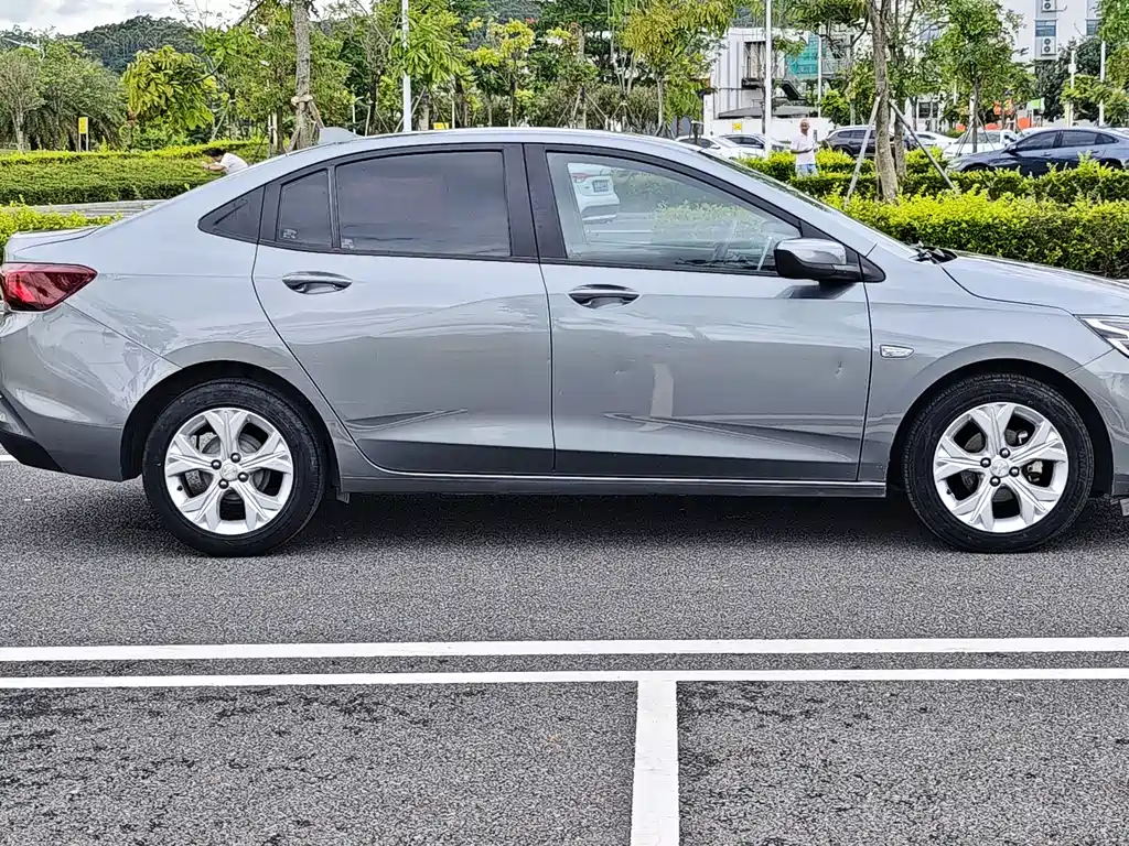 Chevrolet Cavalier 2020 — фото 13