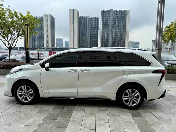 Toyota Sienna 2022