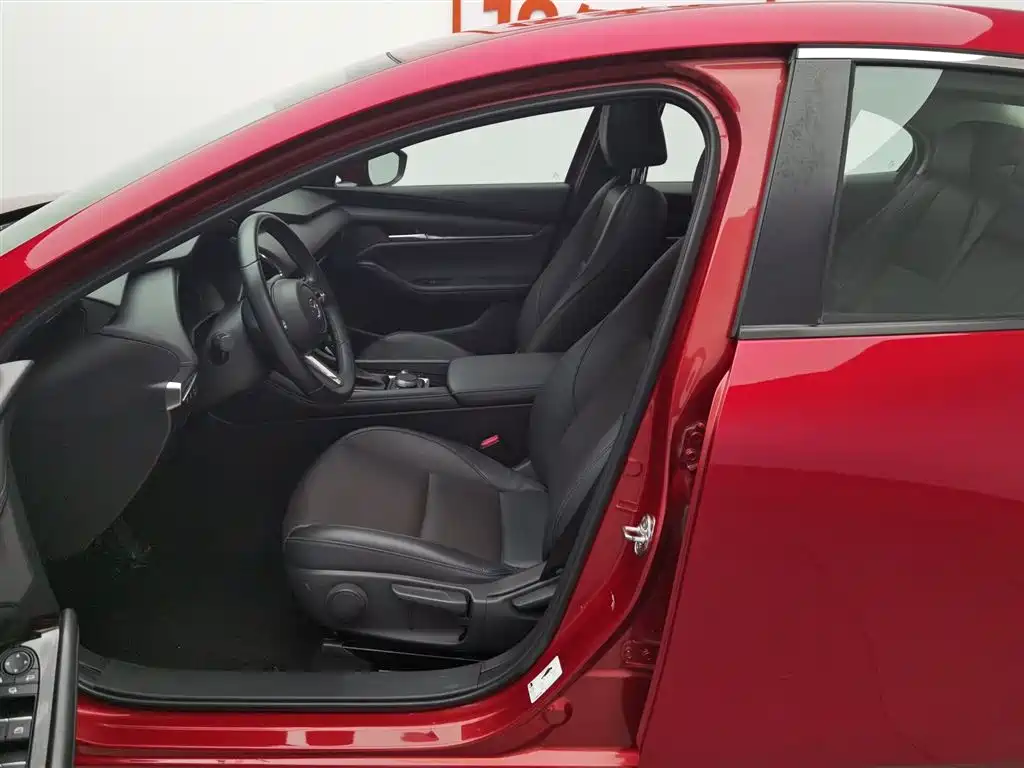 Mazda 3 Axela 2021 — фото 10