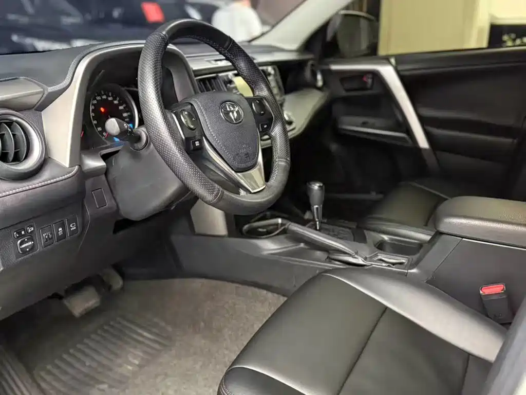 Toyota RAV4 2017