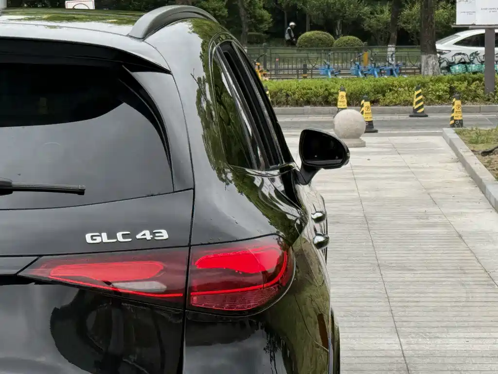 Mercedes-Benz GLC AMG 2026 — фото 7