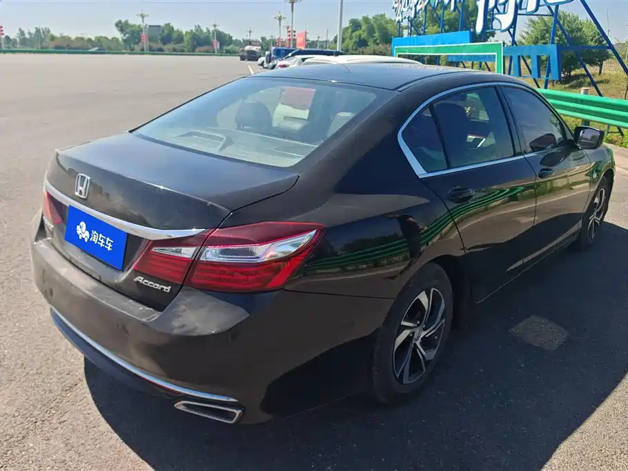 Honda Accord 2018 — фото 3