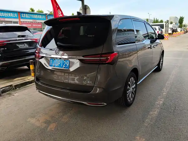 Buick GL8 2024