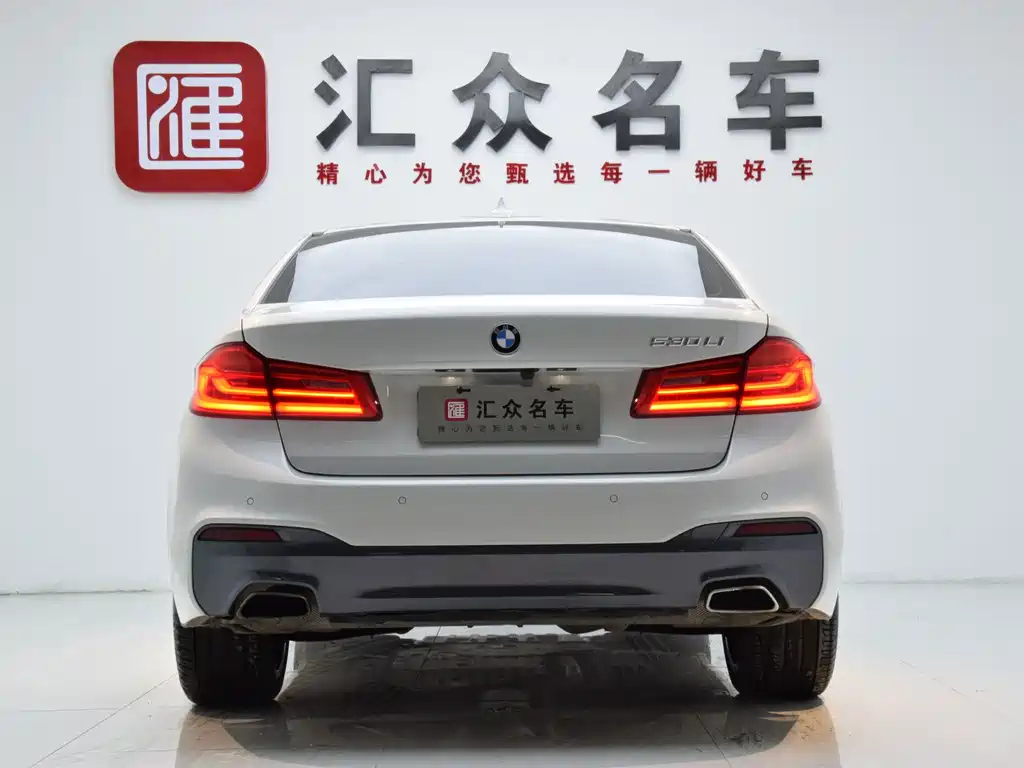 BMW 5 Series 2018 — фото 22