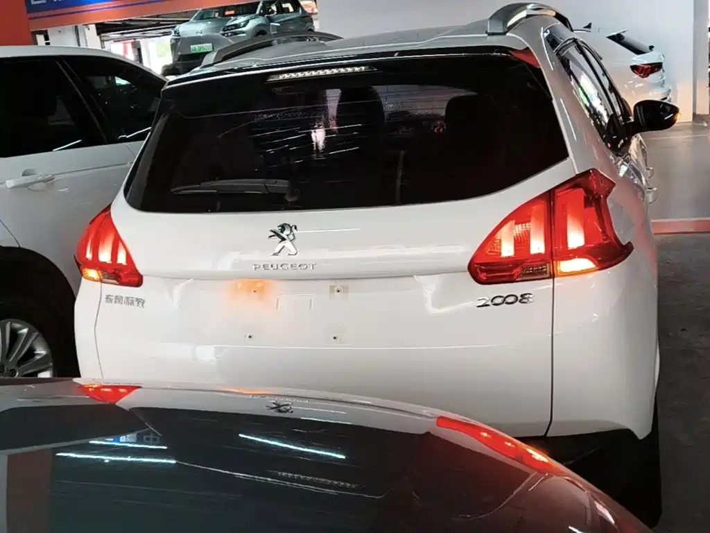 Peugeot 2008 2015