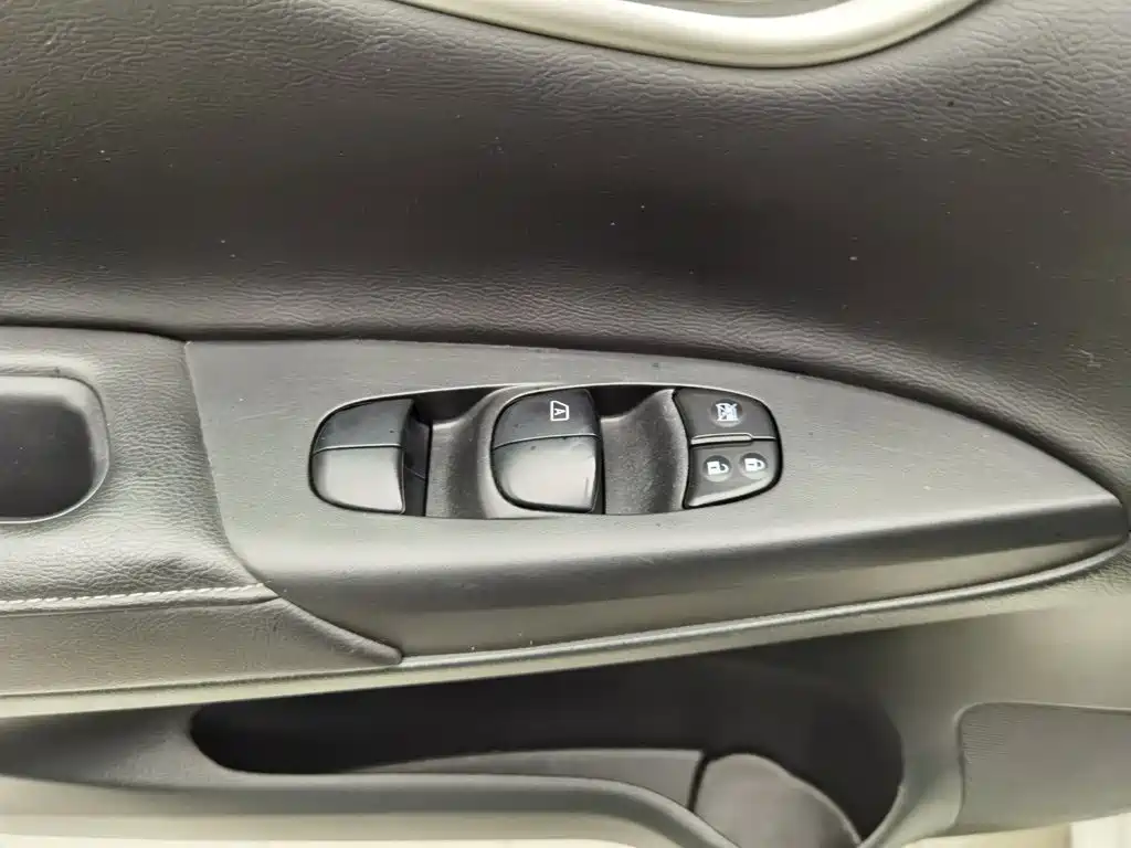 Nissan Sylphy 2017 — фото 9