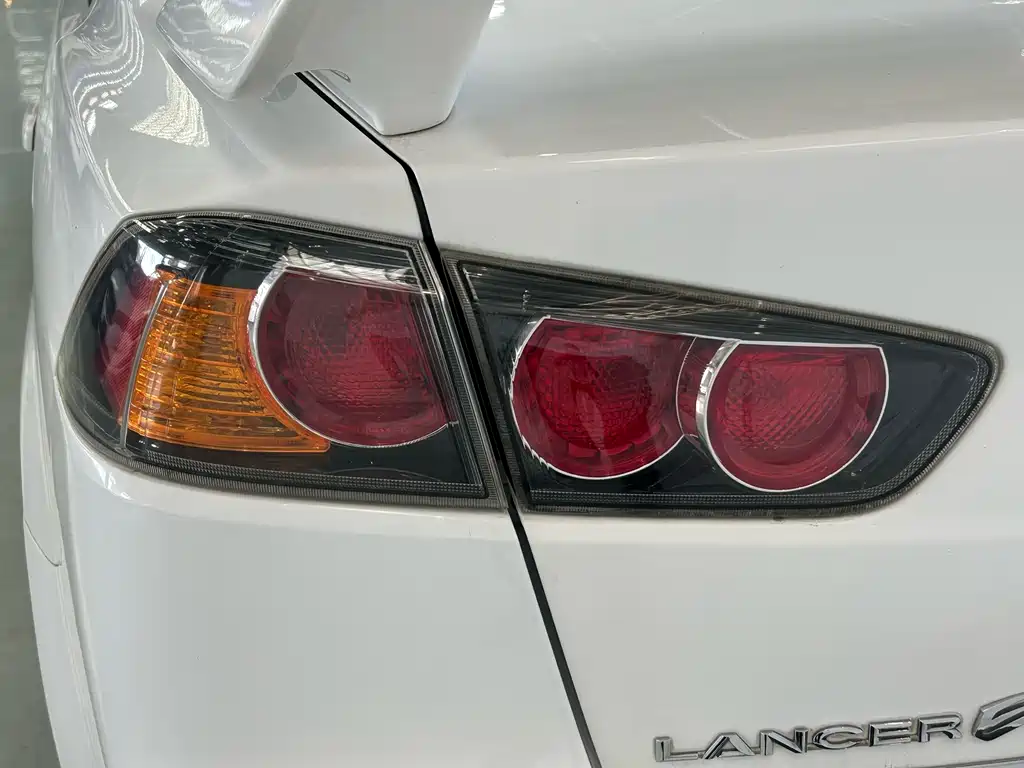 Mitsubishi Lancer EX 2012 — фото 25