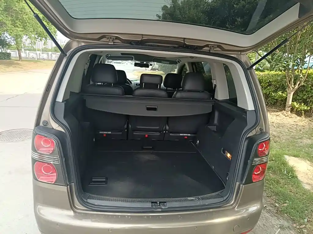 Volkswagen Touran 2015 — фото 19