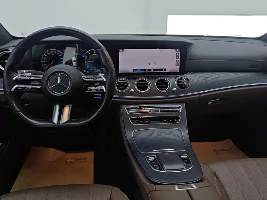 Mercedes-Benz E-Class 2021 — фото 12