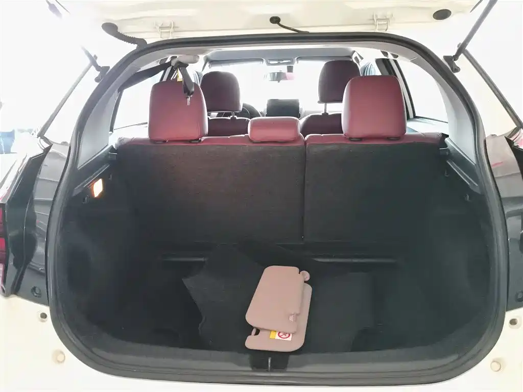 Toyota Yaris L 2022 — фото 19