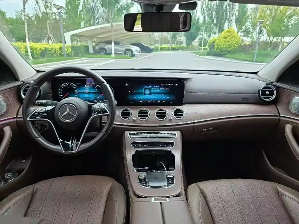 Mercedes-Benz E-Class 2023
