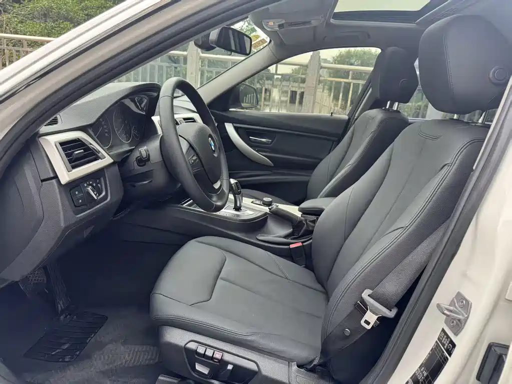 BMW 3 Series 2015 — фото 10