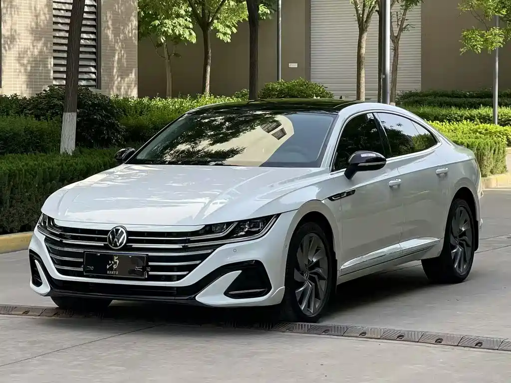 Volkswagen CC 2021 — фото 1
